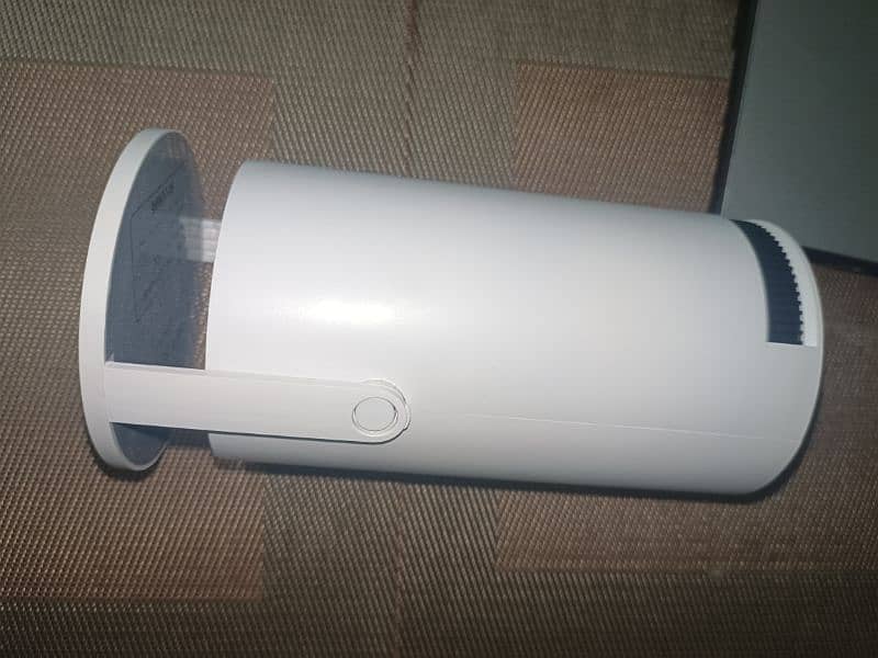 HY300 Android Projector 2