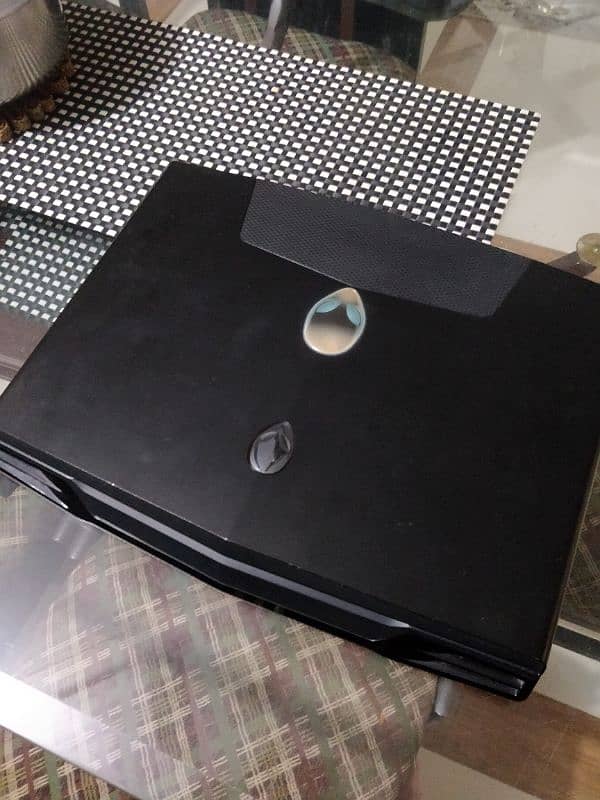 Alienware M17x 0