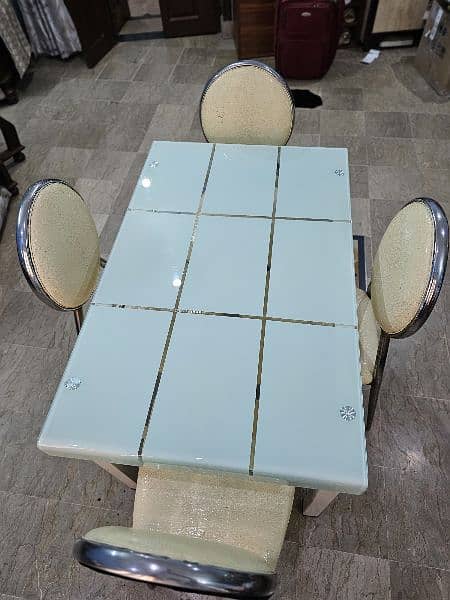 dinning table with 4 chairs 1