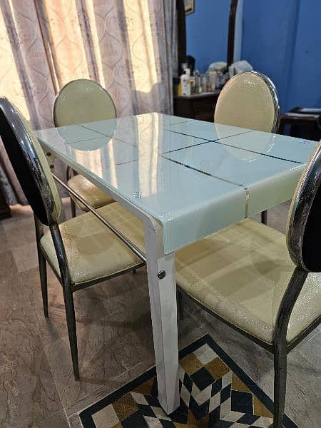 dinning table with 4 chairs 2