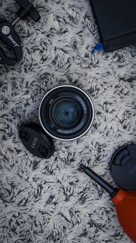 Sony 50mm f1.8 OSS  crop sensor lens 1