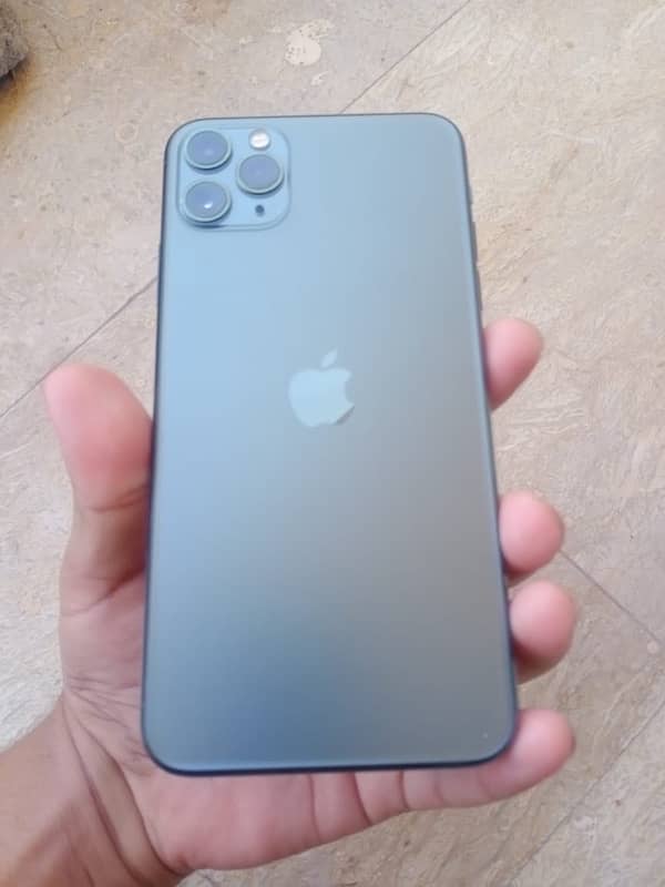 I phone 11 Pro Max 64 GB| PTA Approved | Battery 93%| condition 10/10 1