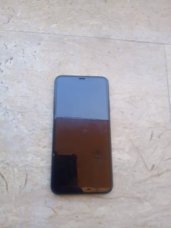 I phone 11 Pro Max 64 GB| PTA Approved | Battery 93%| condition 10/10 5