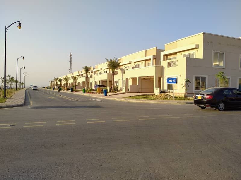 Precinct 10-A Luxury 200 Sq. Yards Villa Ready To Live 90% Populated Precinct In Bahria Town Karachi 0