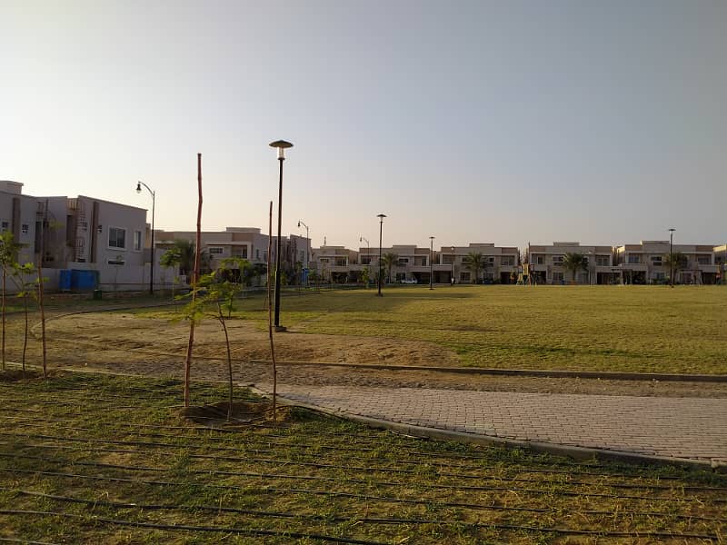 Precinct 10-A Luxury 200 Sq. Yards Villa Ready To Live 90% Populated Precinct In Bahria Town Karachi 3