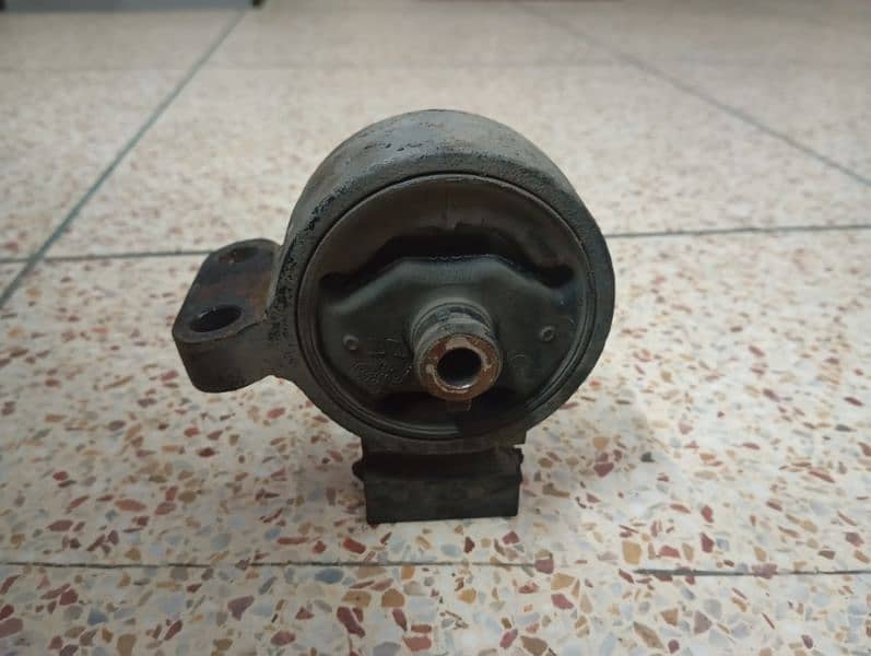 suzuki cultus engine mount 0