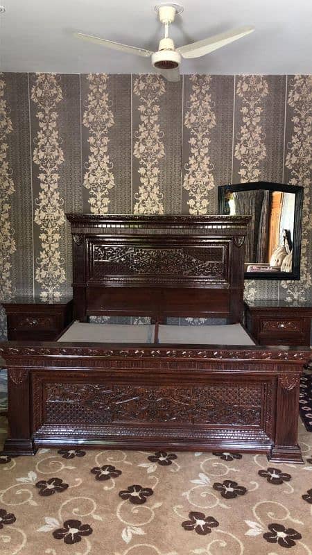 double wooden bed with dressing table, mirror and 2side tables 3