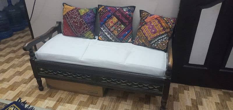 7 seaters sofa, 2 seaters settee, 1 center & 2 side tablets (sheesham) 2