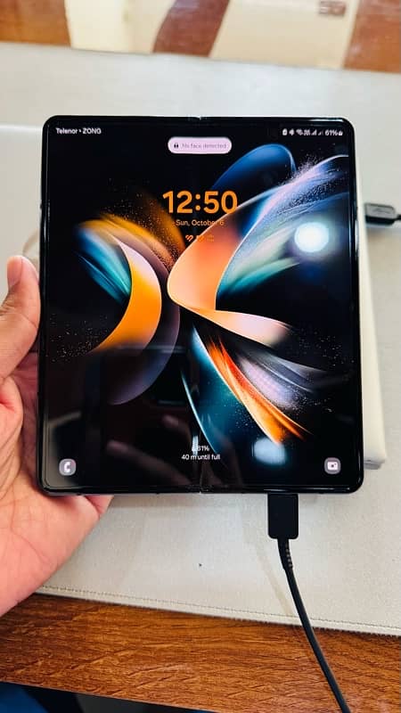 Samsung Galaxy Z Fold 4 2