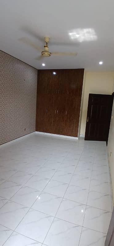 7 marla upper portion for rent with gas 3