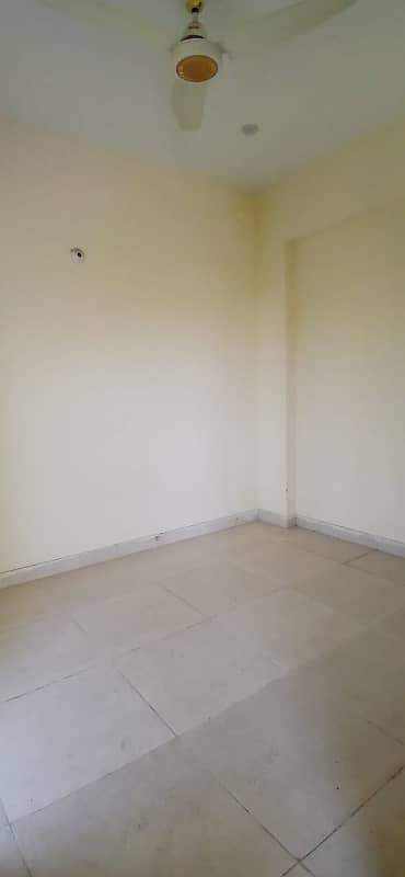 7 marla upper portion for rent with gas 9