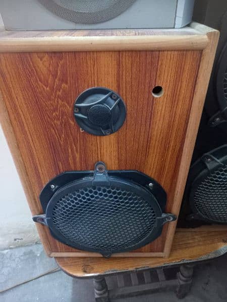 10 inch 2 speakers for sale 0