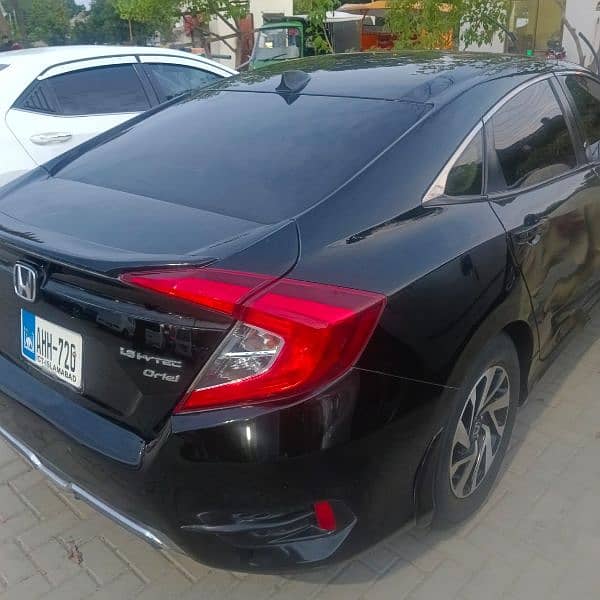 Honda Civic Oriel 2017 4