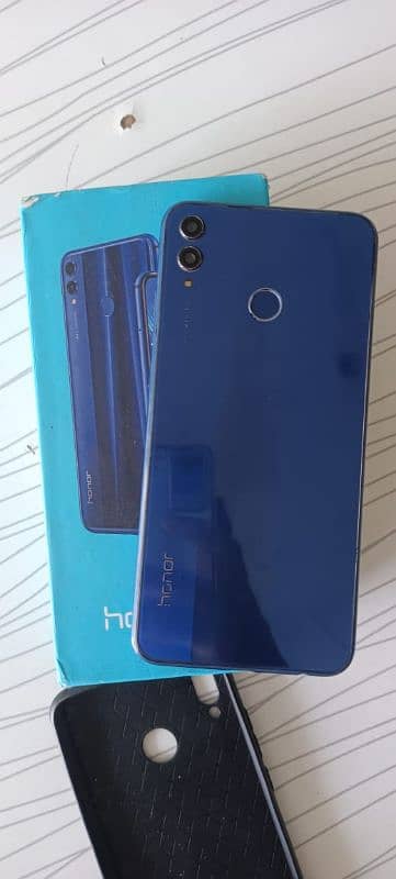 honor 8x  4/128 +923154803040 7