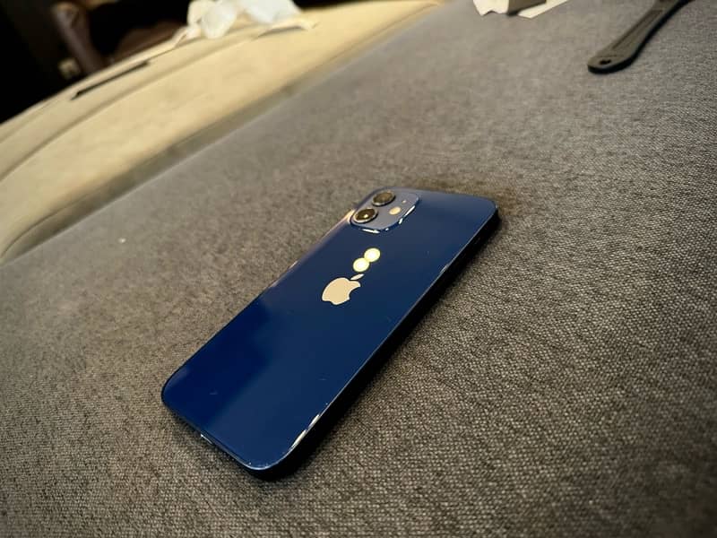 Iphone 12 blue 4