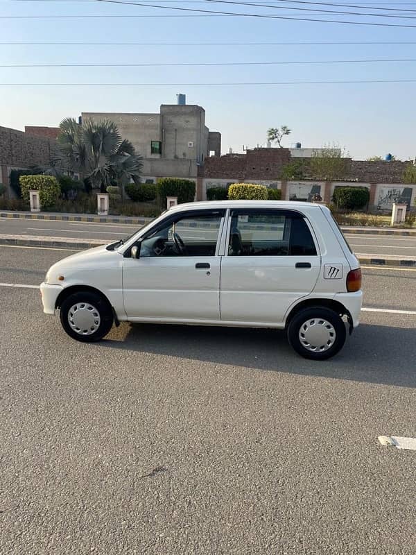 Daihatsu Cuore 2008 3