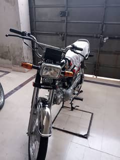 Honda CD 70 cc 2025 with lamination ,oil change and service and regist