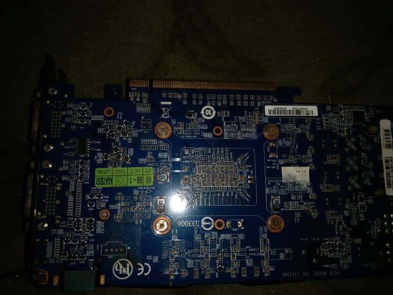 GTX 460 OC 1GB DDR5 256 BIT 4