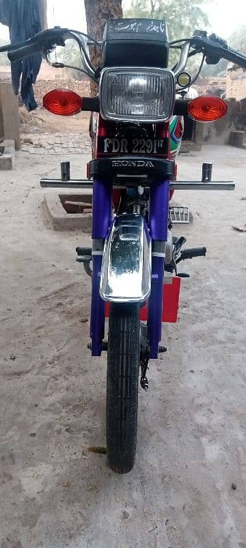 Honda 70 CD 17 model for sale 1