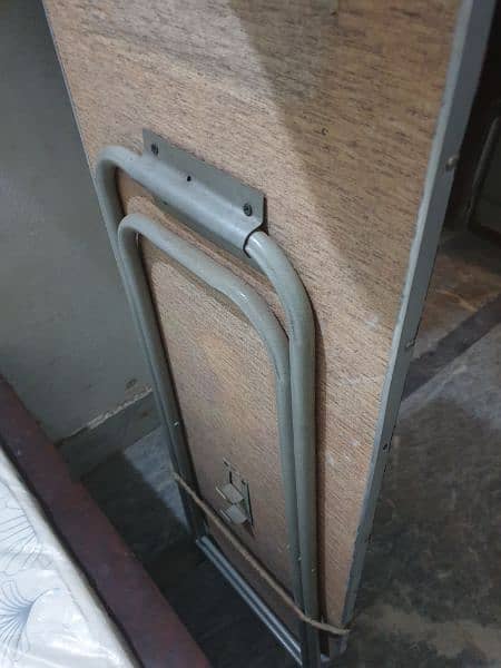 iron stand new condition 1