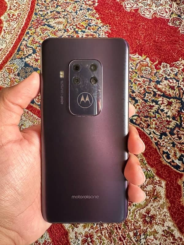 motorola one zoom 1