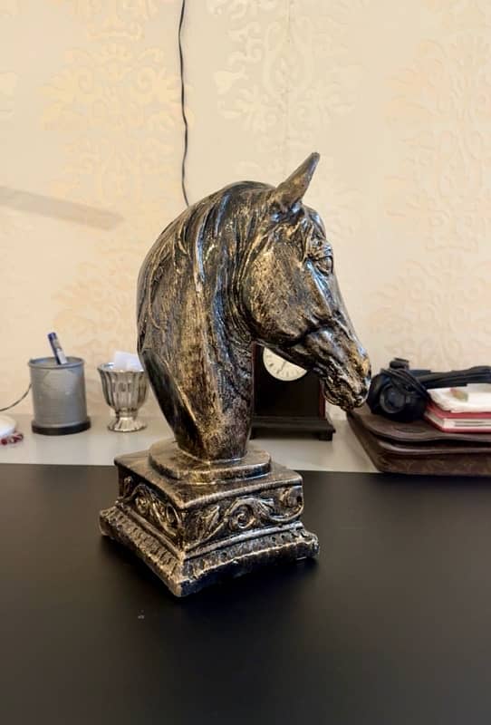 Horse sculpture 1