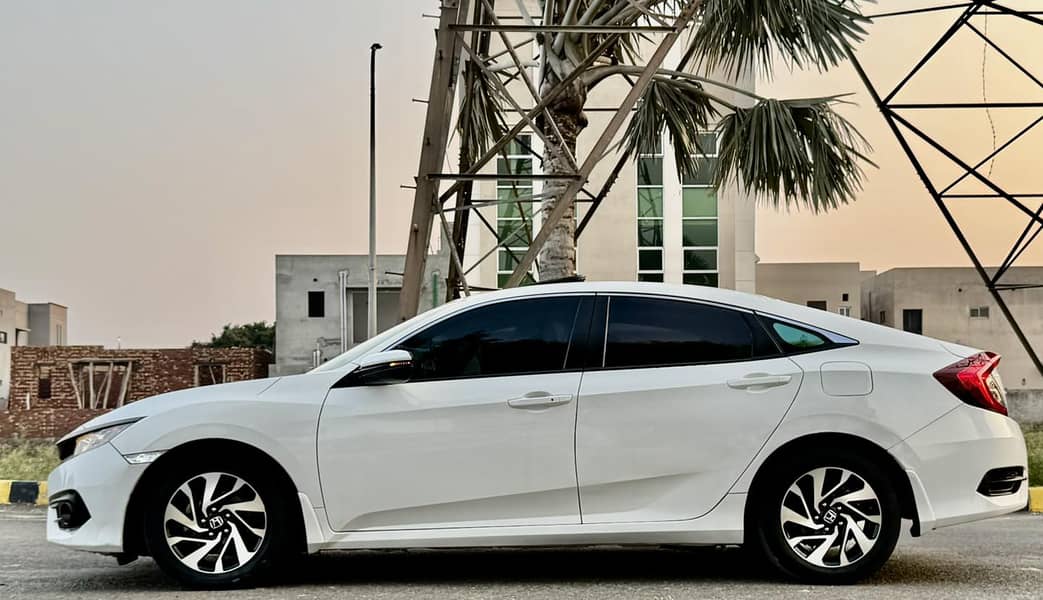 Honda Civic VTi Oriel Prosmatec 2018 UG TOTAL GENUINE 11