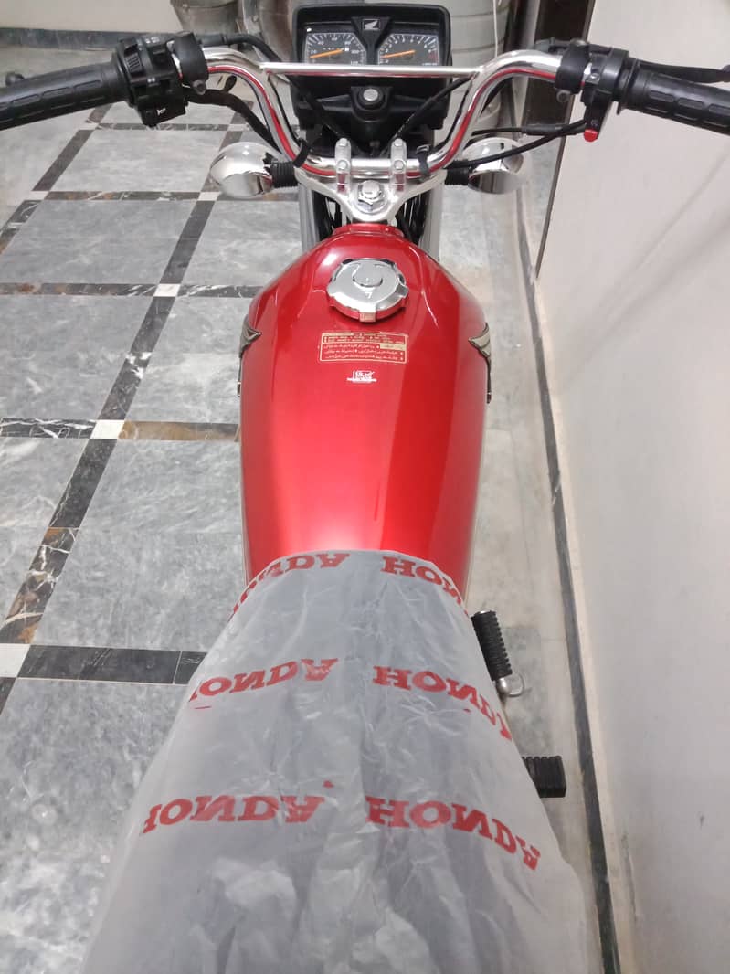 Honda 125 Gold edition. 5