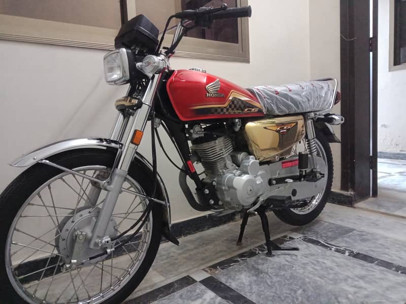 Honda 125 Gold edition. 6