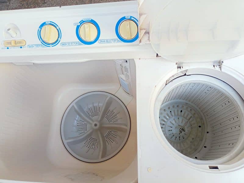 haier Washing machine with dryer 12 kg weight 8