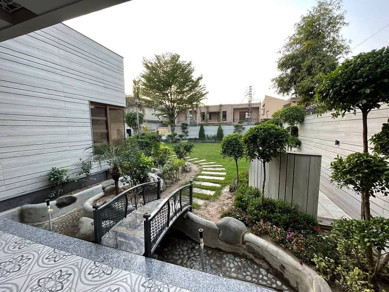 30 Marla Modern House for Sale Near Khawaja Islam Road People's Colony 1 D Block 17