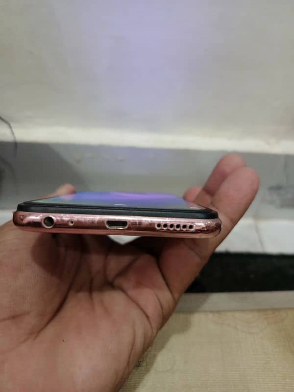 Vivo Y 17 8/256 Urgent for sale 1 month use only 4