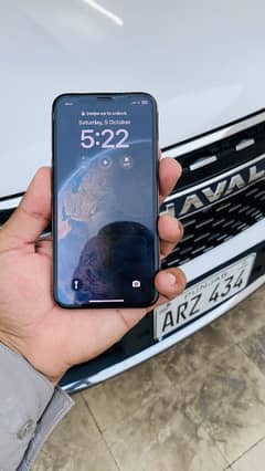 Iphone XS 256GB with box 0