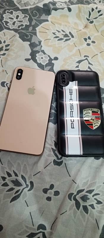 Iphone XS Max 64 gb pta approved golden color 7