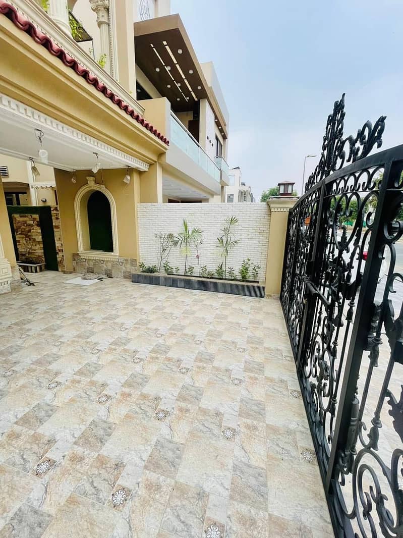 Ten Marla Spainish Luxuries House In Bahria town Prime Loction 19