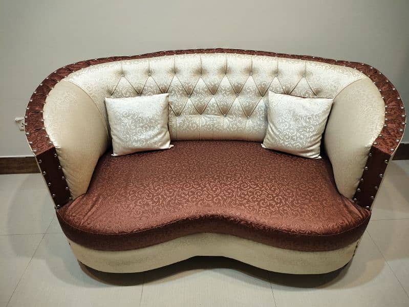 2 seater sofa 0