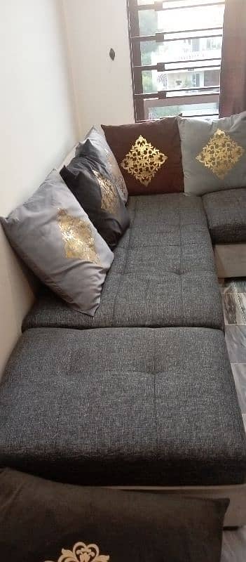 L shaped 7 seater sofa set excellent condition in reasonable price 1