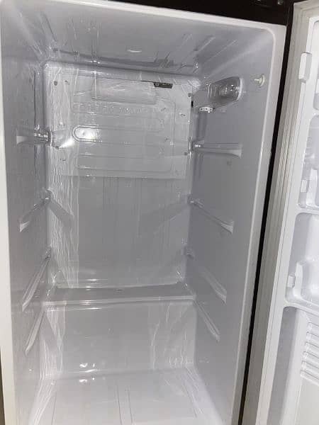 Mint Condition PEL 02550 Inverter Refrigerator for Sale! 1