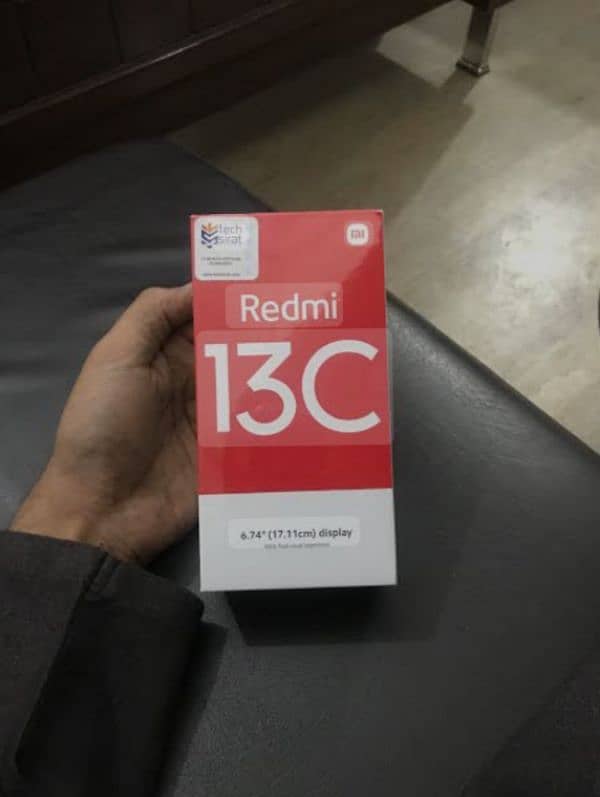 redmi13c 4 128 with box crge 11 mnth wrntay 5