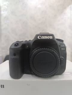 Canon 90D Body