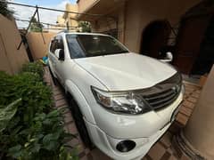 Toyota Fortuner 2014