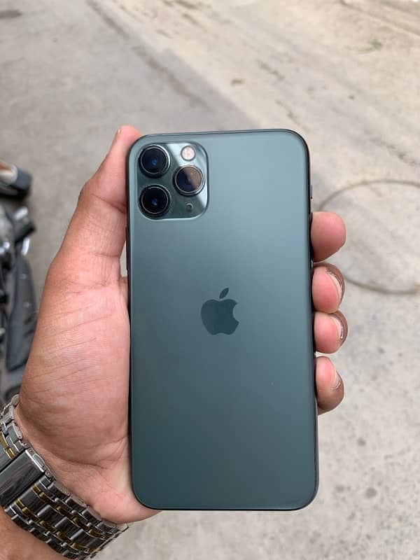 IPHONE 11 PRO 1