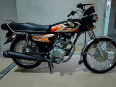 bohat saf bike hai personal use ki hai . . all ok03187298479