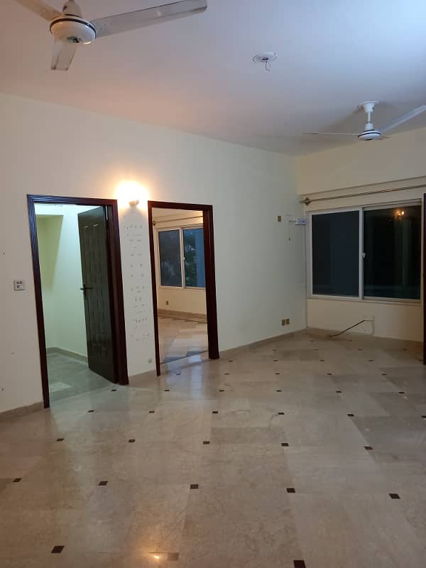 3 Bedroom Unfurnished Apartment Available For Rent in E/11/4 1