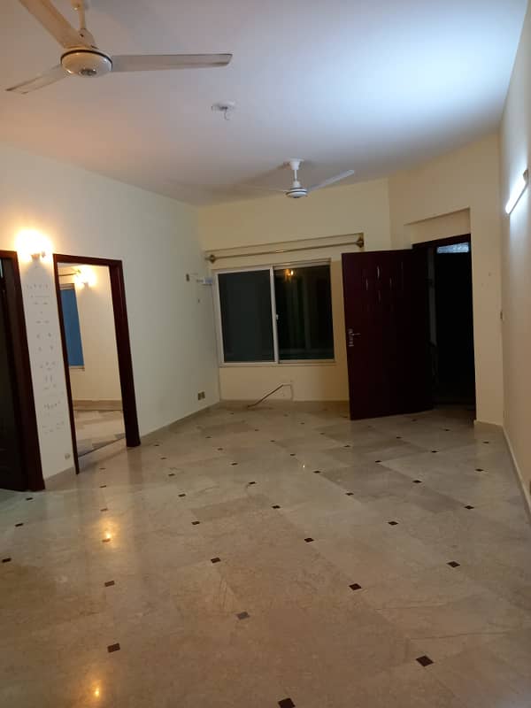 3 Bedroom Unfurnished Apartment Available For Rent in E/11/4 3