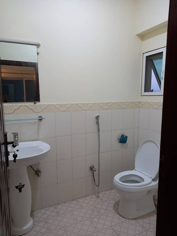 3 Bedroom Unfurnished Apartment Available For Rent in E/11/4 10