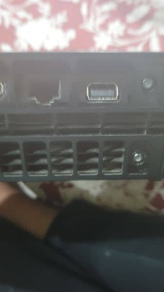 ps4 ok condition with all cables and 1 controller 3