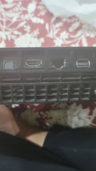 ps4 ok condition with all cables and 1 controller 4