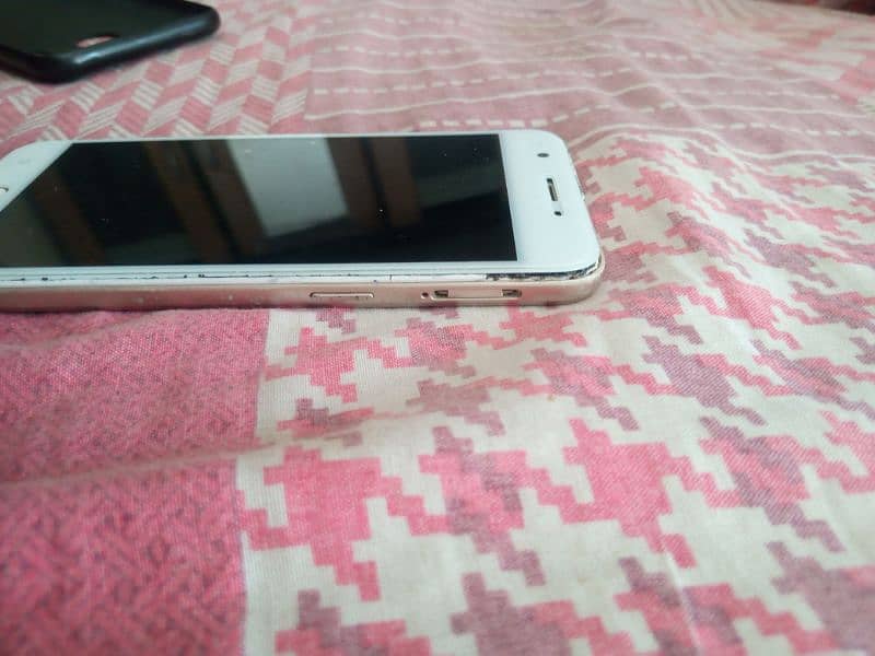 Used Oppo A57 and AirPods for Sale 4