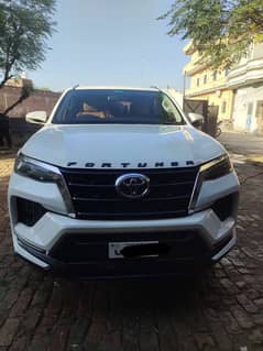 Toyota Fortuner V 2019